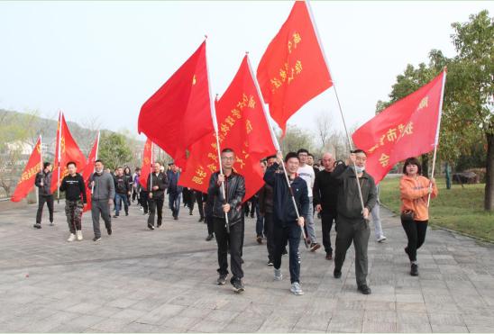 【市城管执法委】开展户外拉练暨党史党规知识有奖问答活动